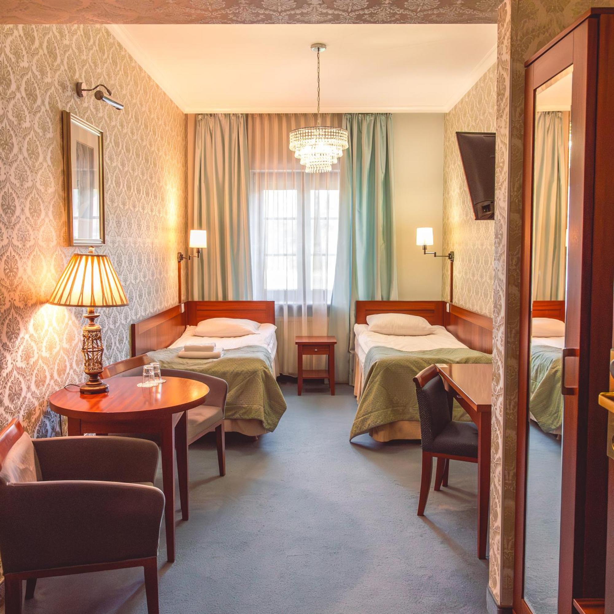 ביאלה פולדאסקה Hotel Skala מראה חיצוני תמונה