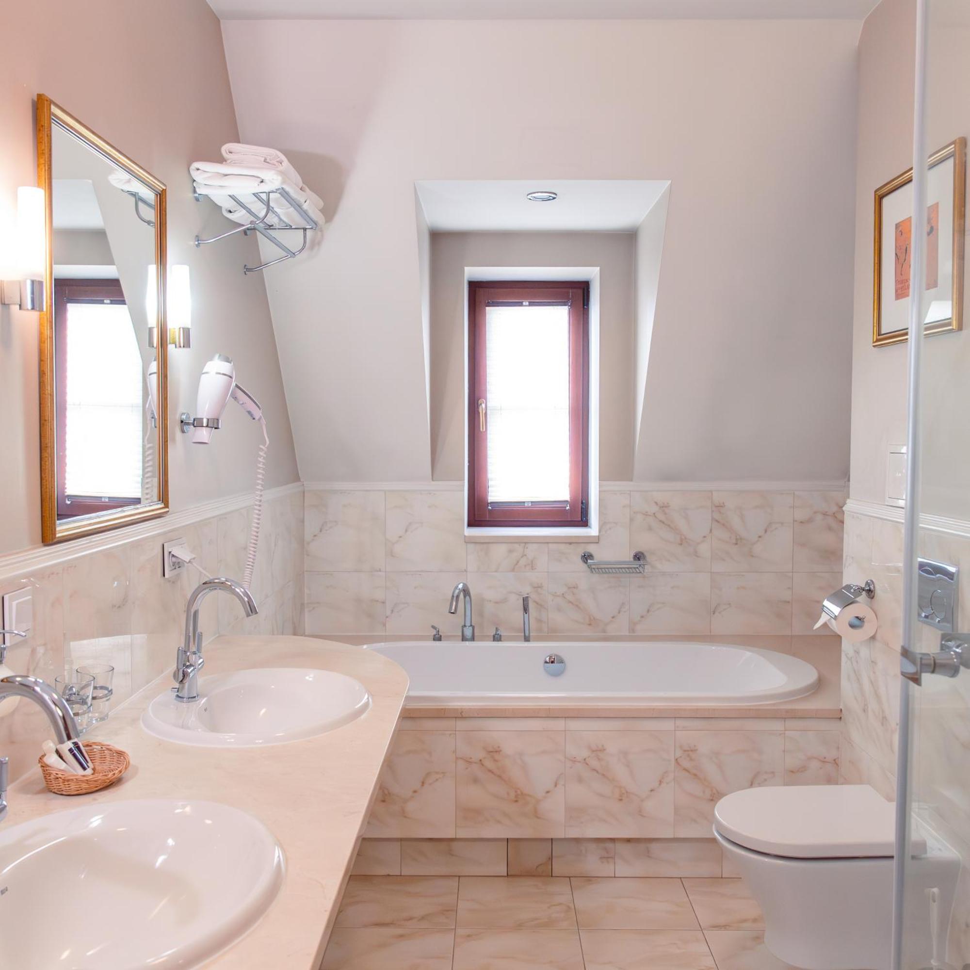 ביאלה פולדאסקה Hotel Skala מראה חיצוני תמונה